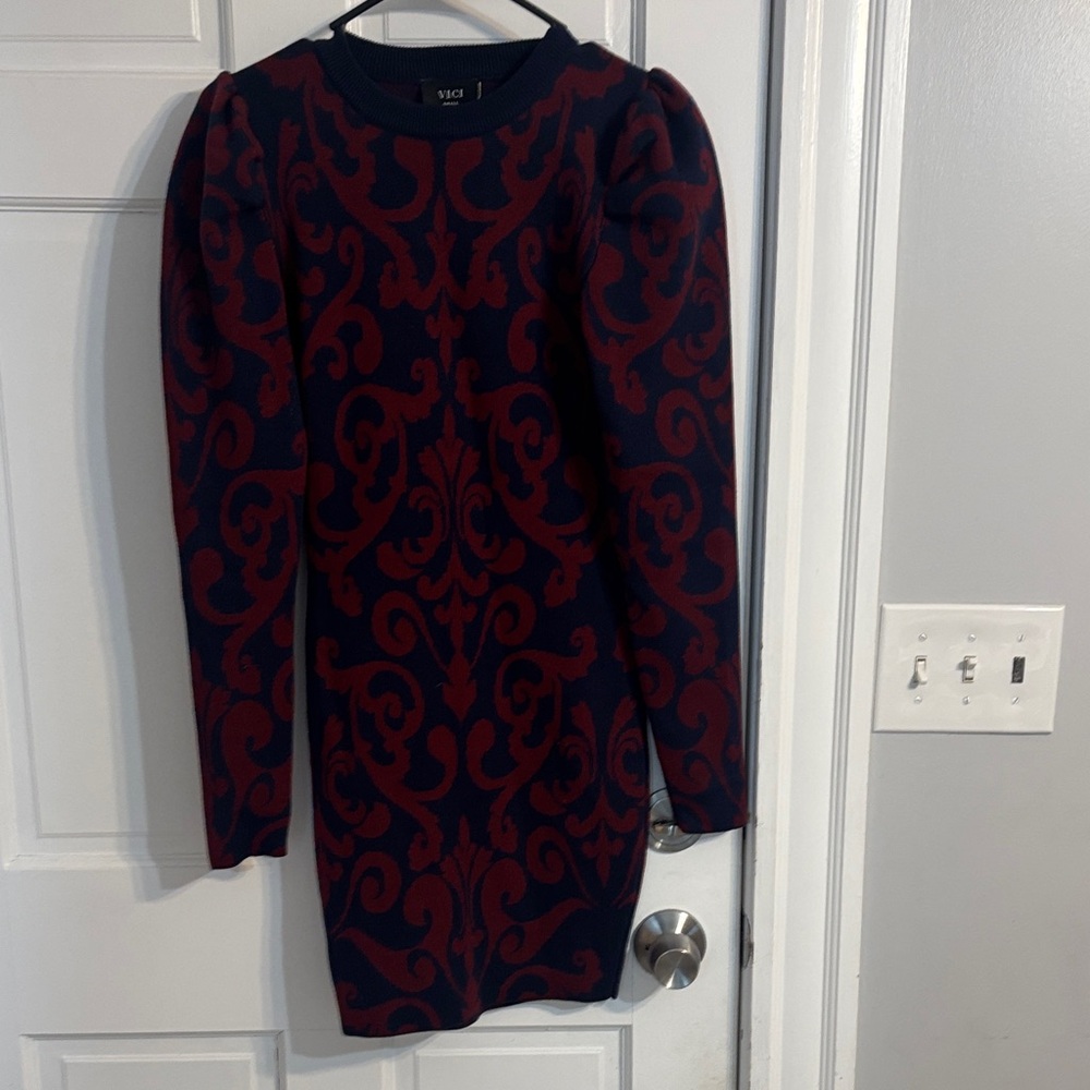Vici Burgundy and Navy Jacquard Puff-Sleeve Long-Sleeve Dress